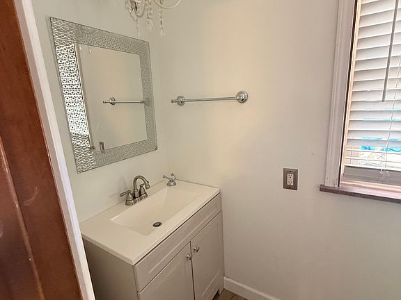 4th image of 3904 Janice Dr