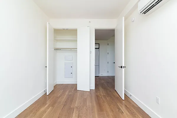 Rented by Nooklyn NYC LLC | media 53