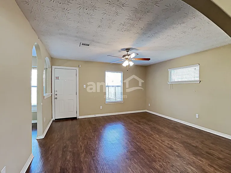 5010 Deerpath Dr — Photo 10
