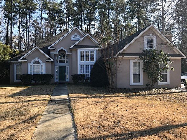 1st image of 521 Oak Brook Dr