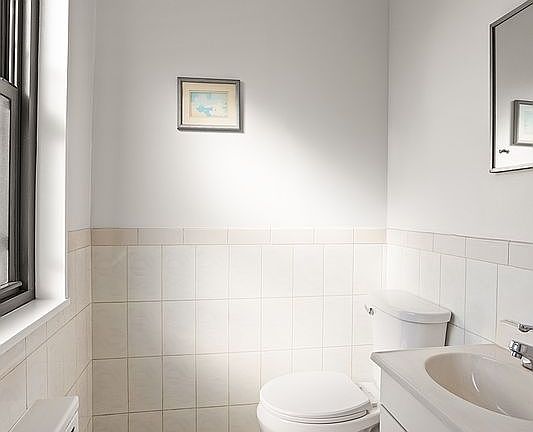 5th image of 3960 54th St APT 4R