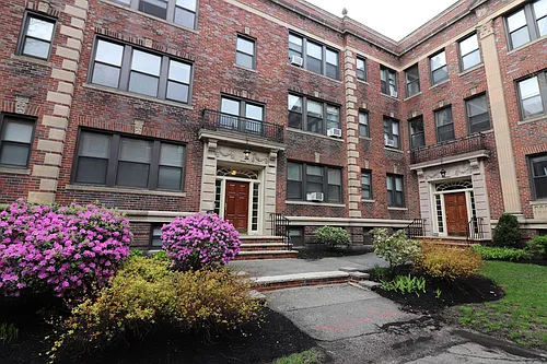 20 Park St #2 Photo 1