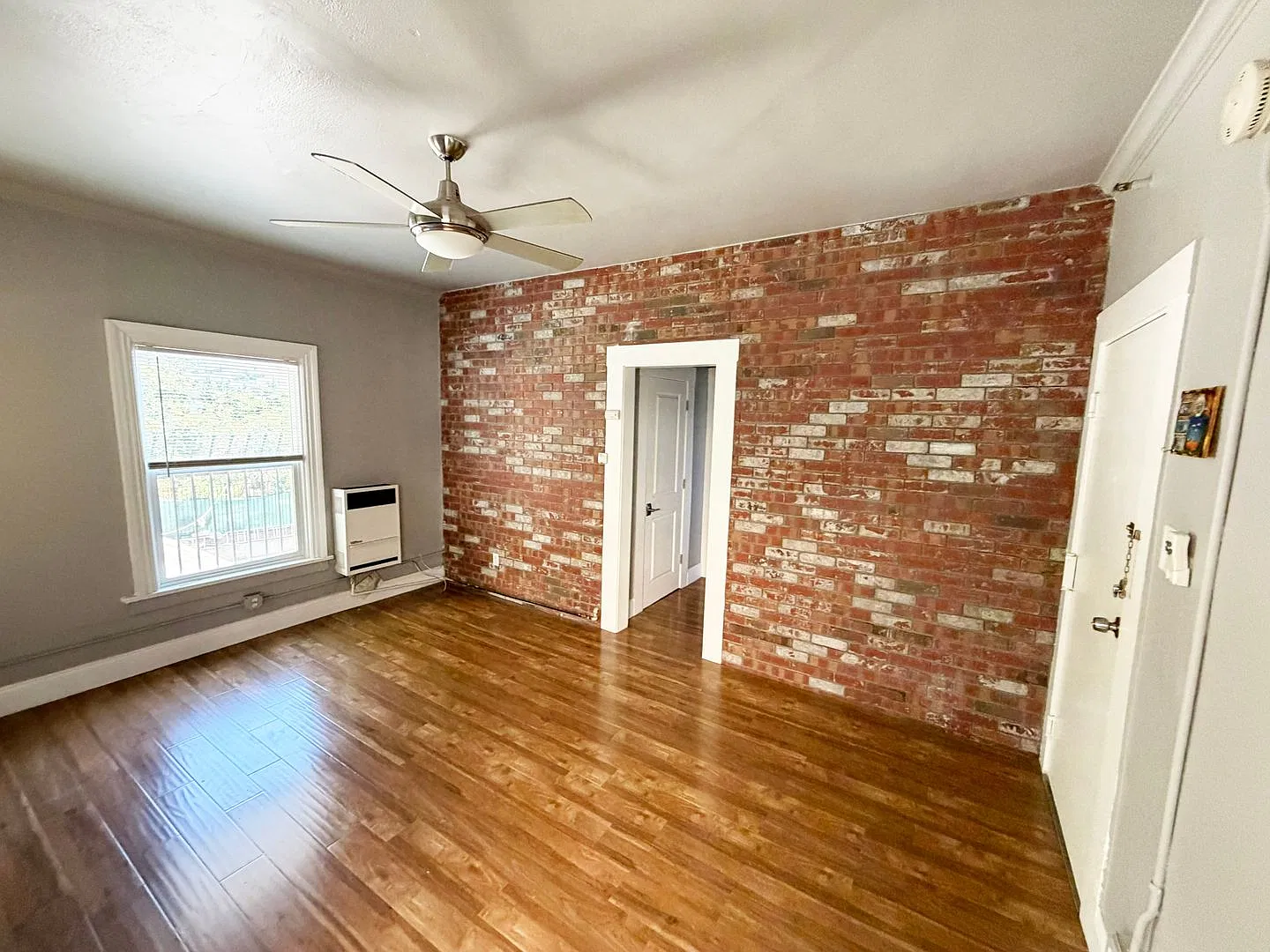 2921 Francis Ave., Los Angeles — Photo 3
