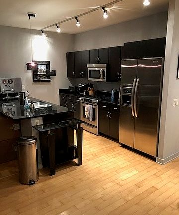 3rd image of 860 W Blackhawk St #1005