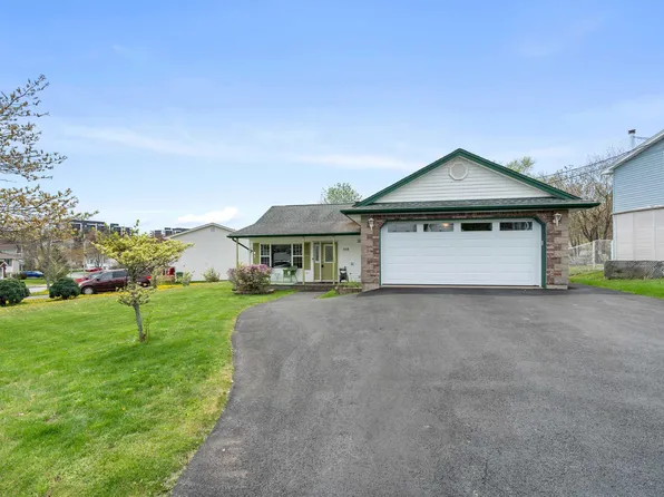 108 Lancaster Dr, Halifax, NS B3A 4Y3