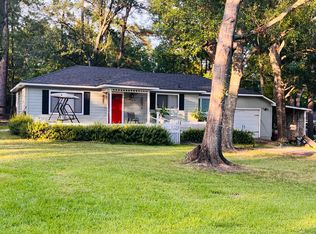 2257 Willow Dr, Conroe, TX 77304