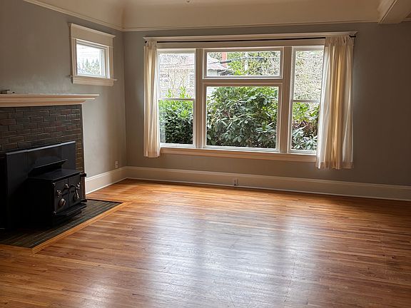3rd image of 2528 SE Salmon St #A