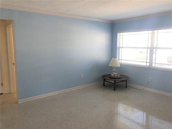 3rd image of 3001 Gulf Blvd