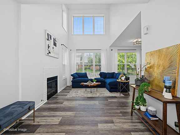 5th image of 129 Chestnut Hills Cir #129