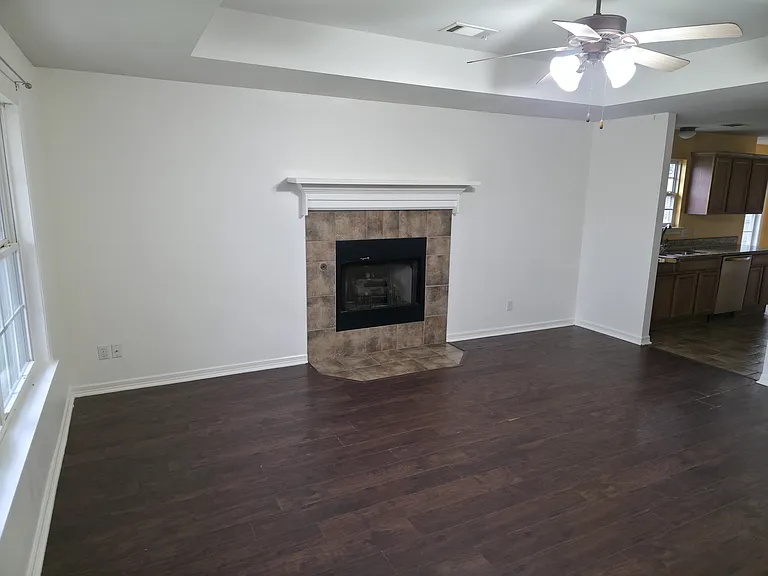 81 N Sable St — Photo 17