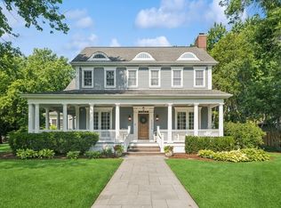 1025 Mohawk Rd, Wilmette, IL 60091