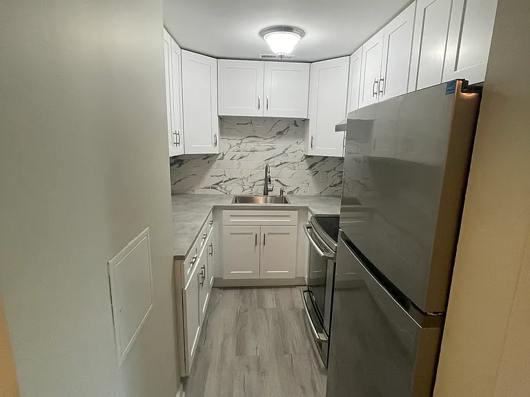 31 Stuart Ave #4 — Photo 7