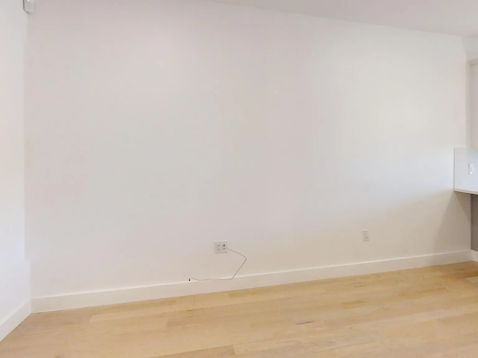 3 bed, 1015 sqft, $3,600 — Photo 3