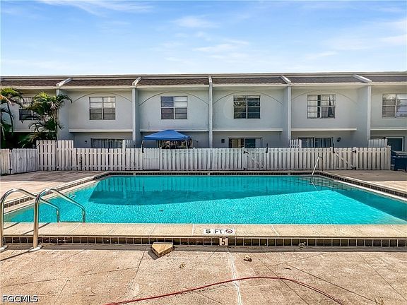 2nd image of 1123 SW 48th Ter APT 104
