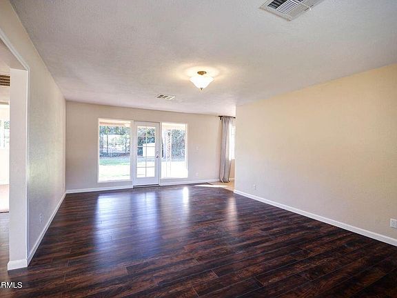 5th image of 1365 W 1st Pl