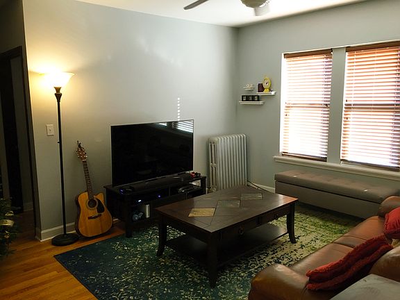 3rd image of 2238 W Wilson Ave APT 2S