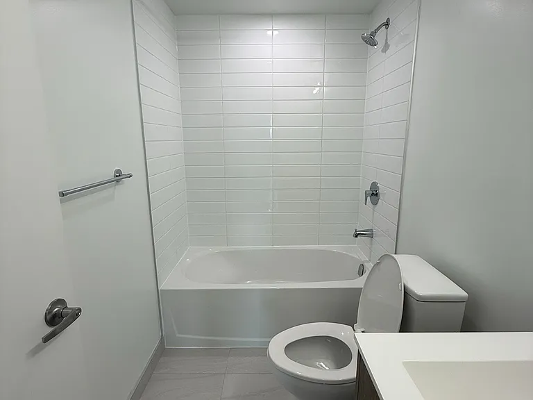 4010 Eglinton Ave W #803 — Photo 10