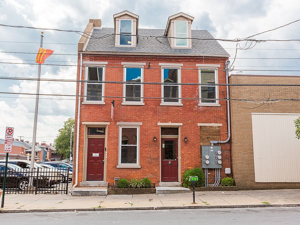 1st image of 218 W King St APT 4