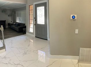 2932 Crystal Bay Dr, Las Vegas, NV 89117