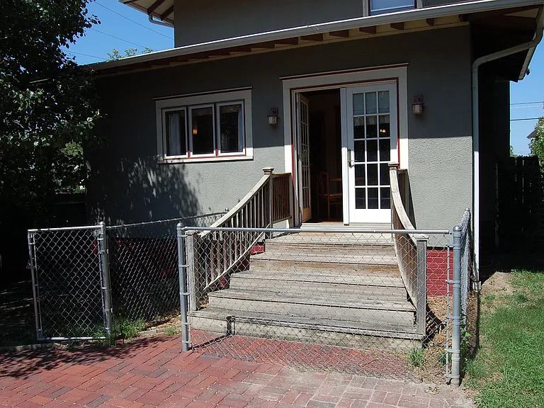 2411 C St — Photo 24