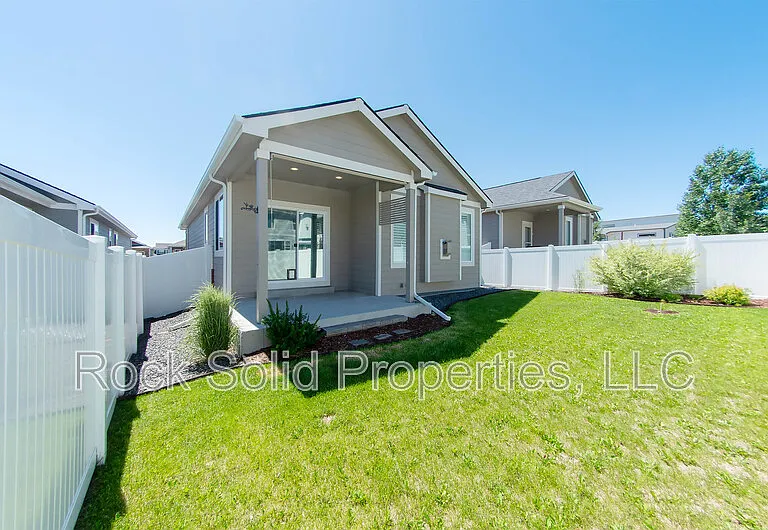 3519 Blue Feather Trl — Photo 4