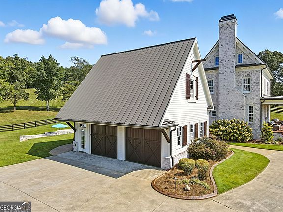 4th image of 2229 Long Rd
