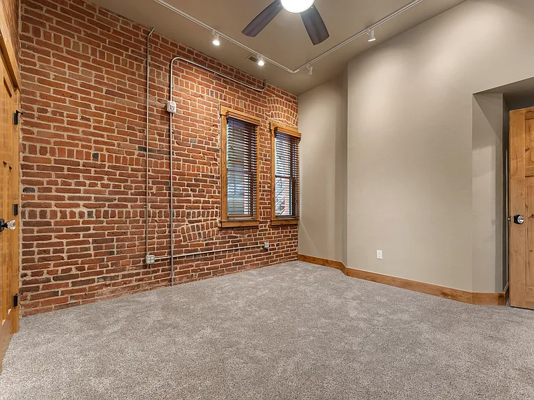 1128 N Grant St #101 — Photo 17