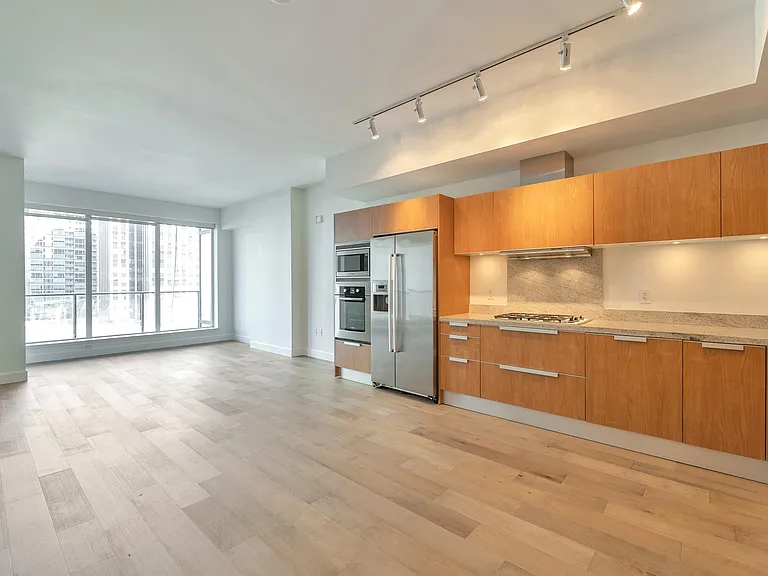 1920 4th Ave #810 — Photo 10