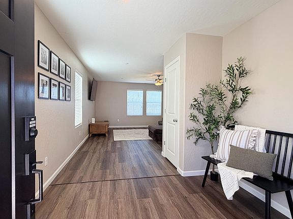 5th image of 2439 Sawgrass Avenue