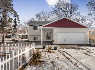 605 Baxter St N, Champlin, MN 55316