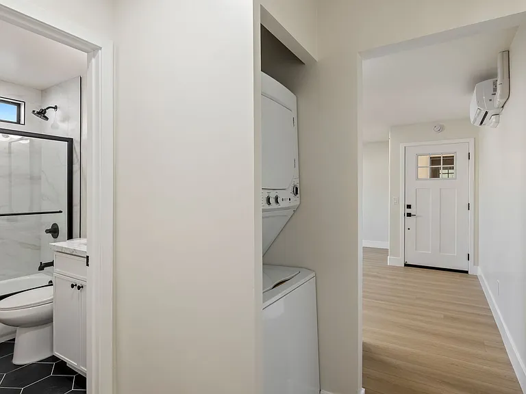 GS - 3129 Emerson — Photo 5