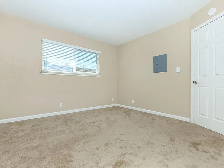 4401 Central Ave — Photo 81