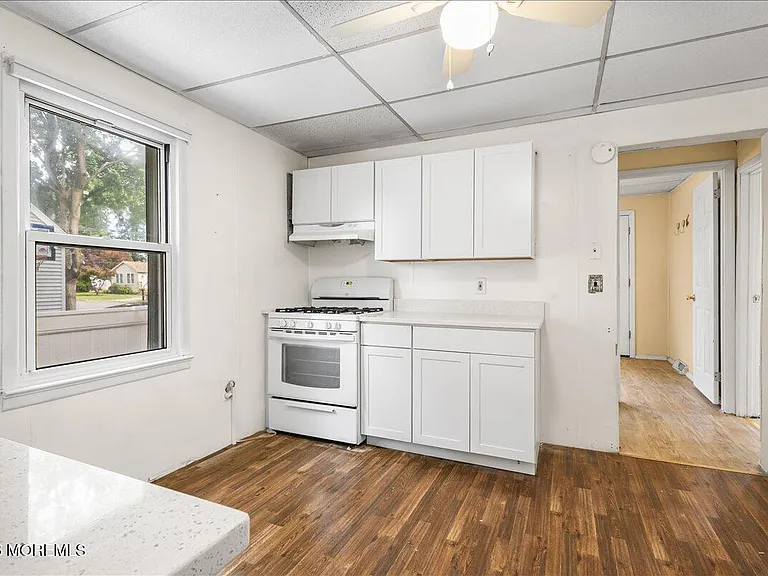 61 Cooney Ave — Photo 12