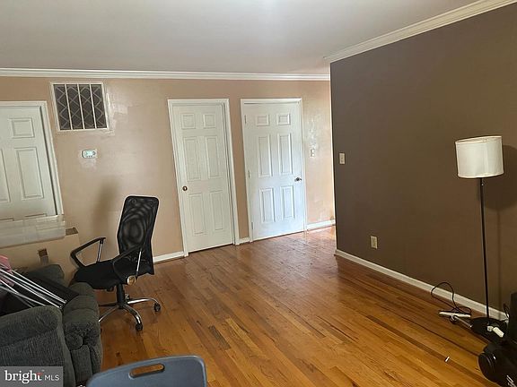 4th image of 609 Cresthaven Ct