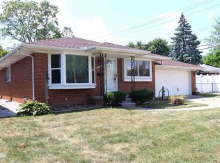 20800 Lange St, Saint Clair Shores, MI 48080