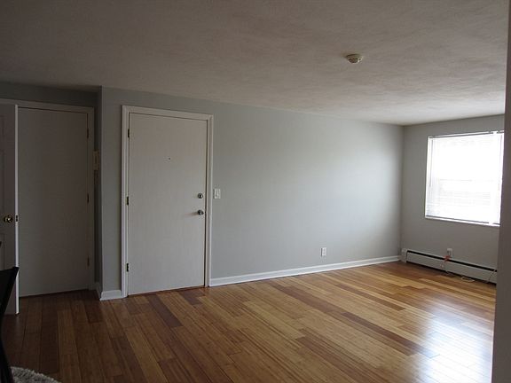 5th image of 2 Tara Dr Unit 7