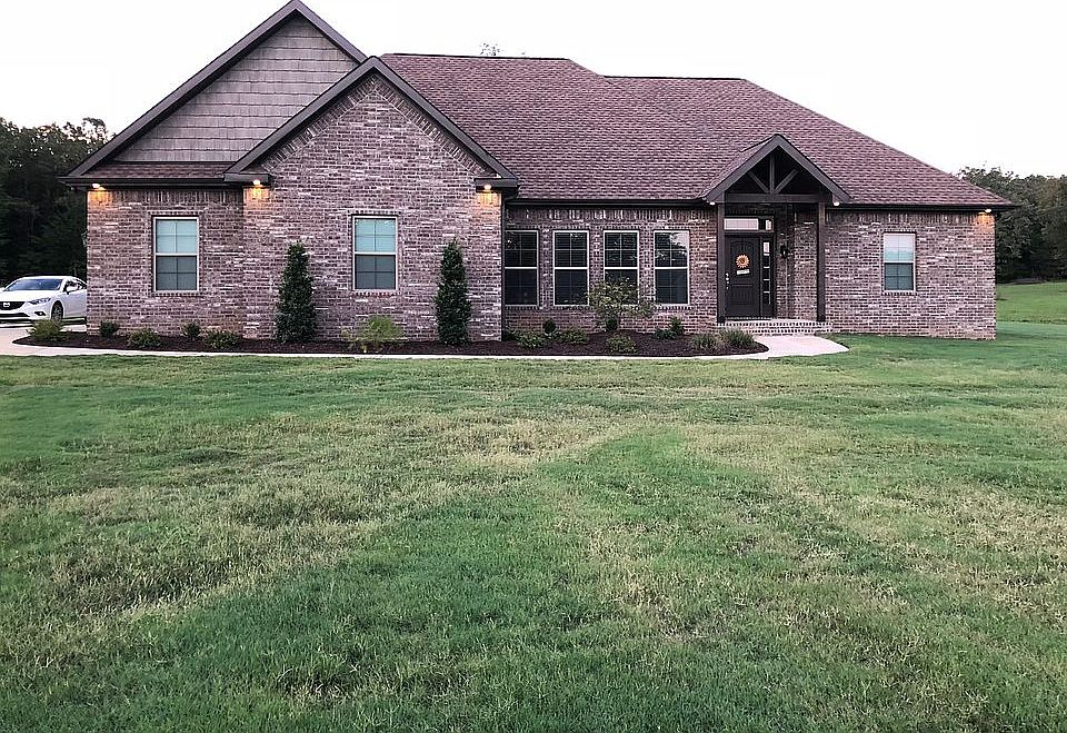 2nd image of 107 Sunrise Dr