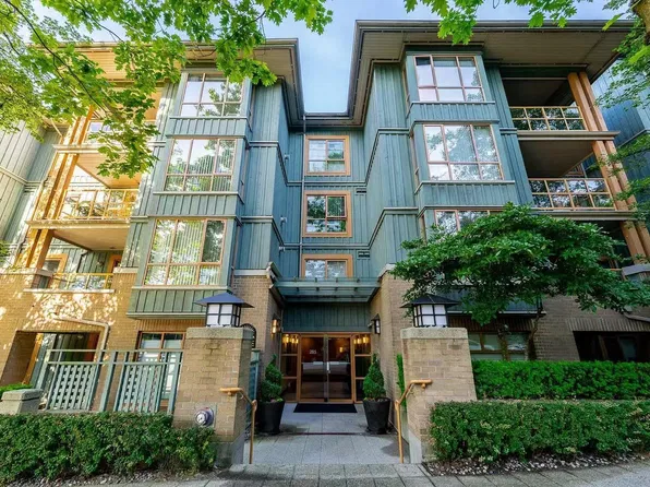 285 Newport Dr #215, Pt Moody, BC V3H 5J6