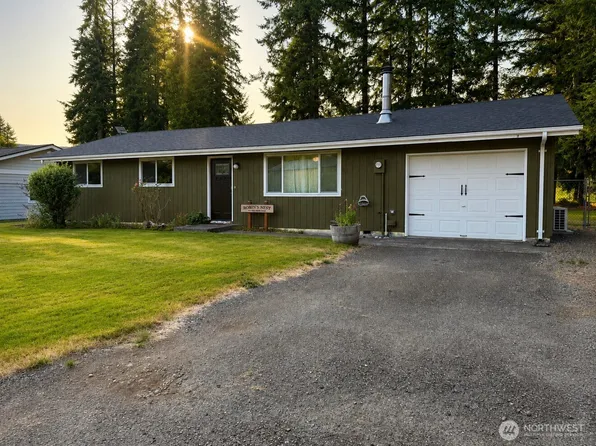 930 Robin Hood Loop, Forks, WA 98331