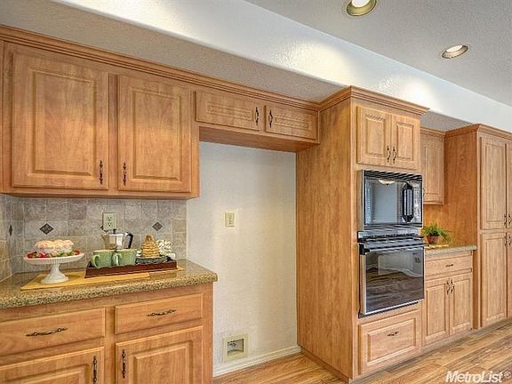 4th image of 111 Eagle Creek Ct