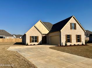 1563 Eden Loop Dr, Hernando, MS 38632