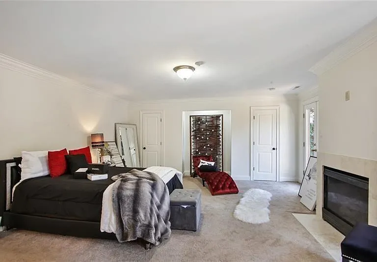 1930 Wildwood Pl NE — Photo 20