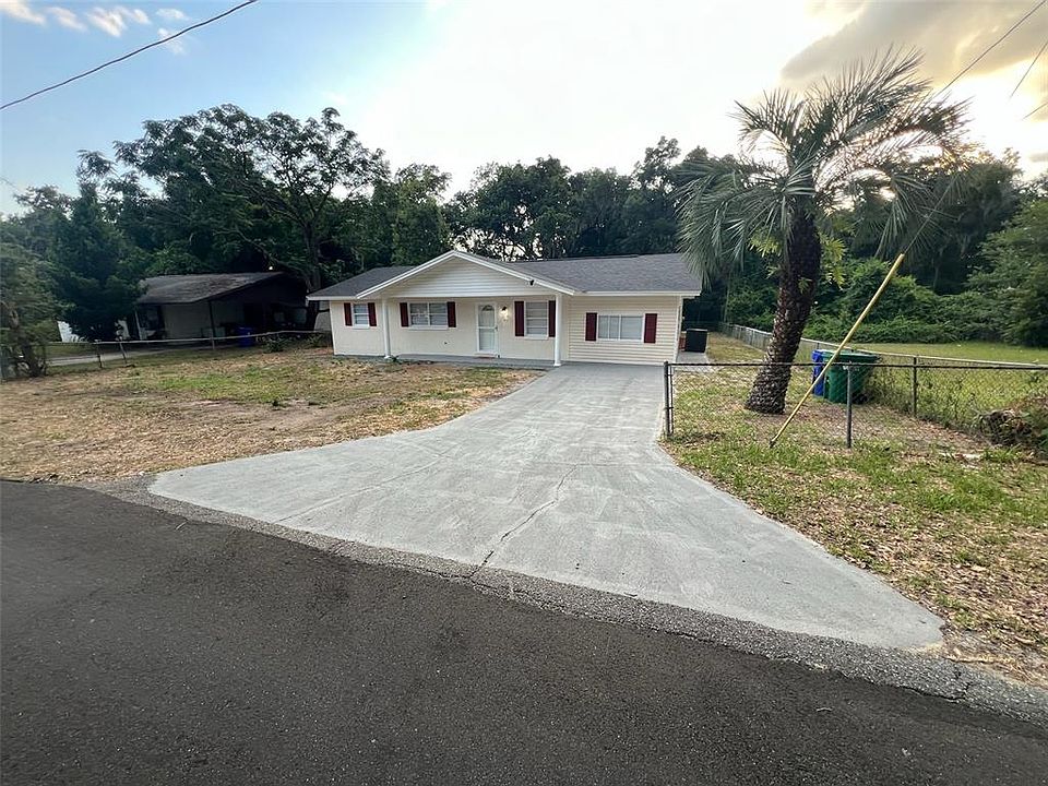 1st image of 711 4th St