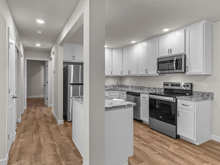 Sherman Square Apartments — Photo 77
