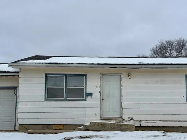 319 E 6th St, Milan, MO 63556