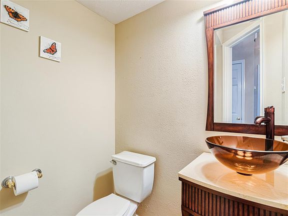 4th image of 1736 Lake Winds Dr