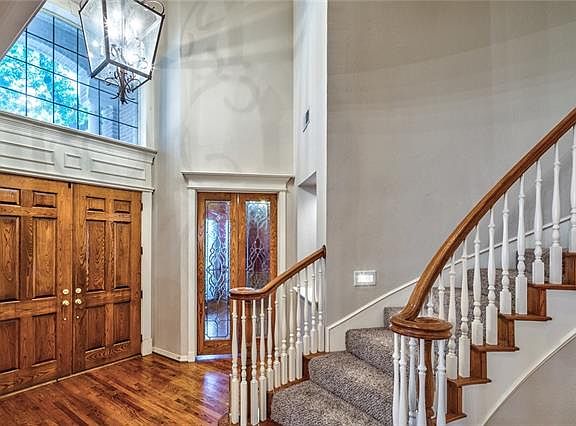 3rd image of 701 Winding Bend Cir