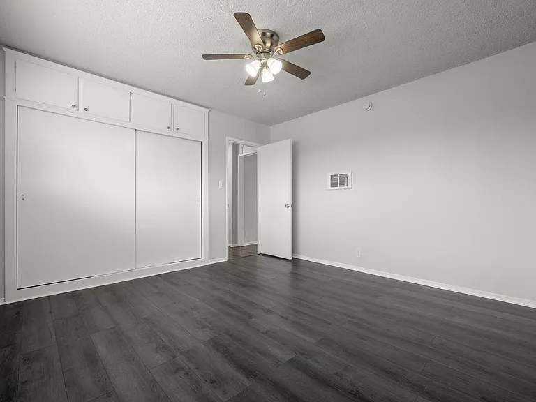 814 Victor Ave #14A — Photo 12