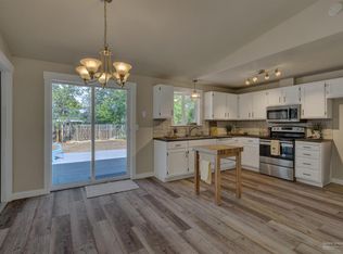 1646 SW 34th St, Redmond, OR 97756