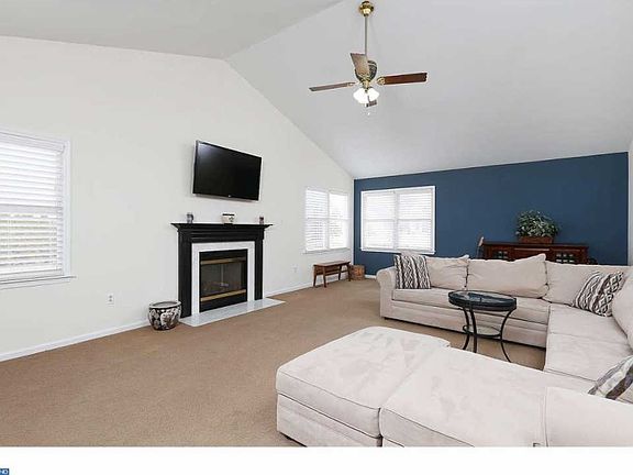 5th image of 115 Saddle Ct